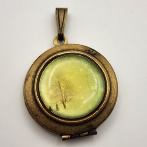 Vintage Style Round Melancholy Tree Winter Scenery Photo Bronze Secret Locket Pe